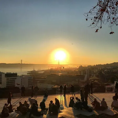 Bellarosa Flat In Bairro Alto By Homeful Homes Lägenhet *